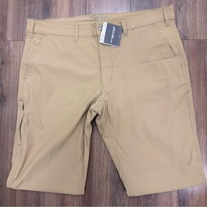 NWT Eddie Bauer men’s Tan Chinos Versatile Cotton Blend hiking pants 40x32